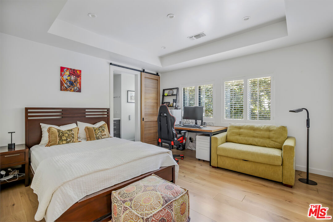 521 Loring Ave, Holmby Hills 