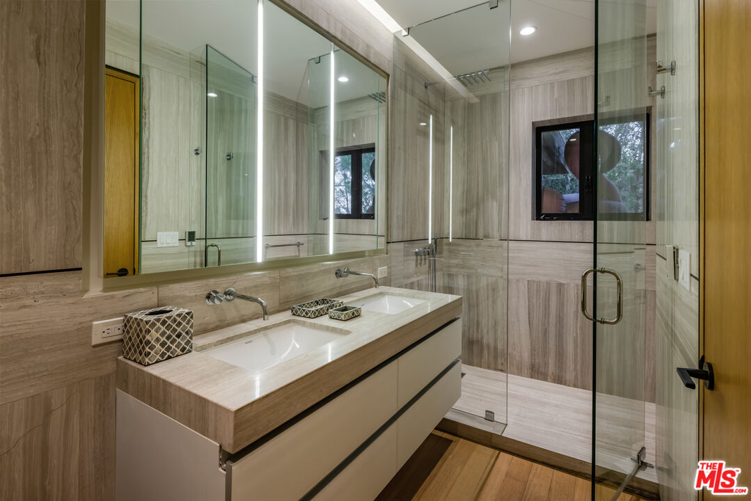 1120 El Retiro Way, Beverly Hills