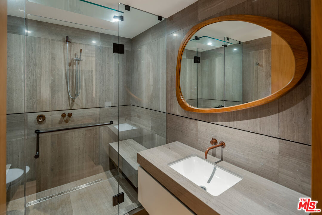 1120 El Retiro Way, Beverly Hills