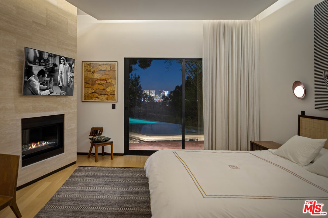 1120 El Retiro Way, Beverly Hills