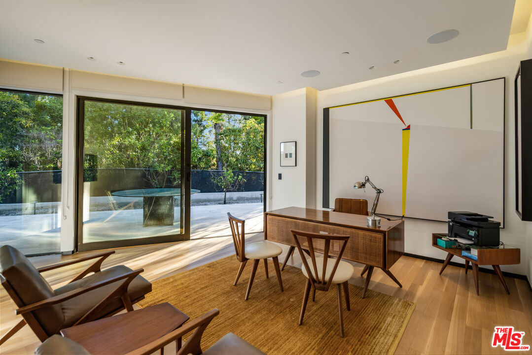 1120 El Retiro Way, Beverly Hills