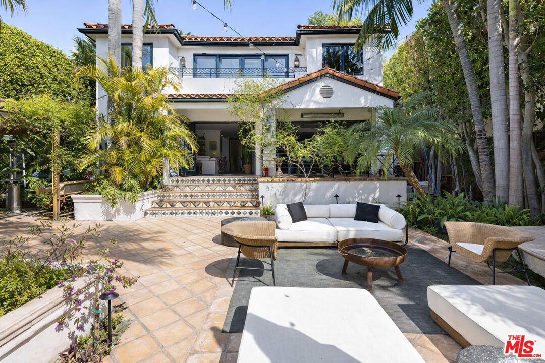 1041 N Orlando Ave, West Hollywood