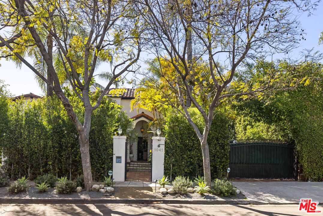 1041 N Orlando Ave, West Hollywood