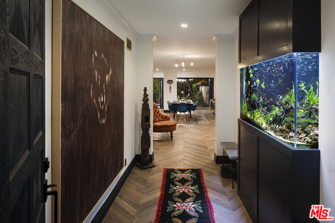 1041 N Orlando Ave, West Hollywood