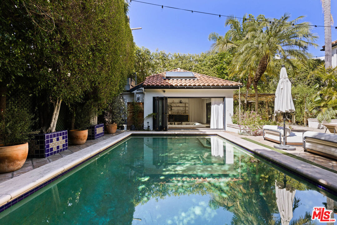 1041 N Orlando Ave, West Hollywood