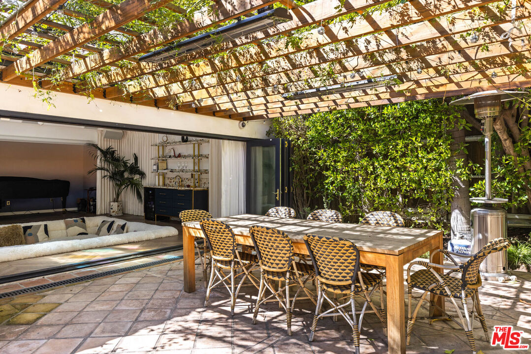 1041 N Orlando Ave, West Hollywood