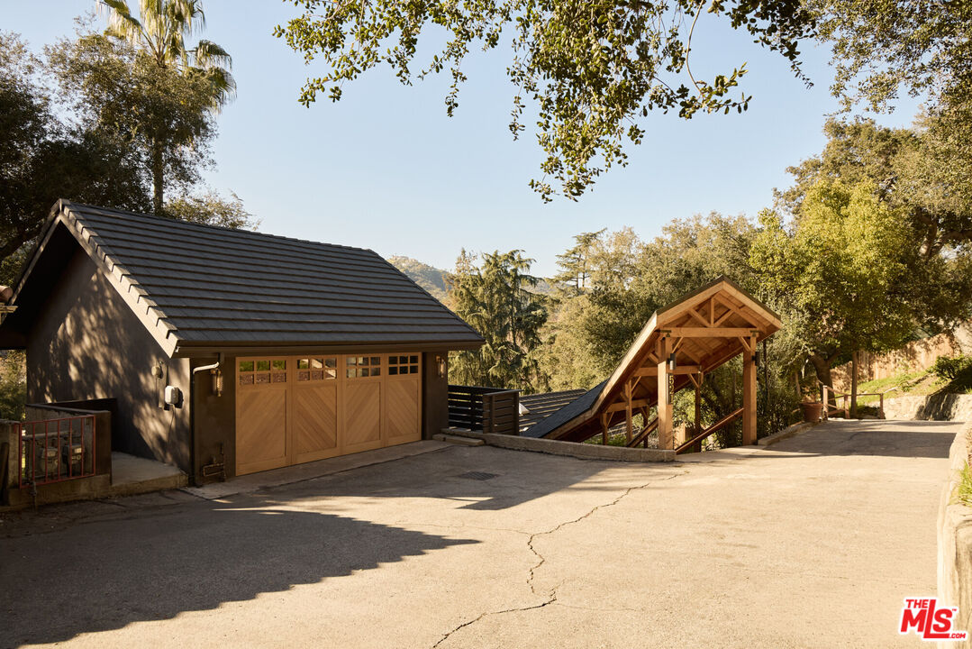 521 Fremont Dr, Pasadena