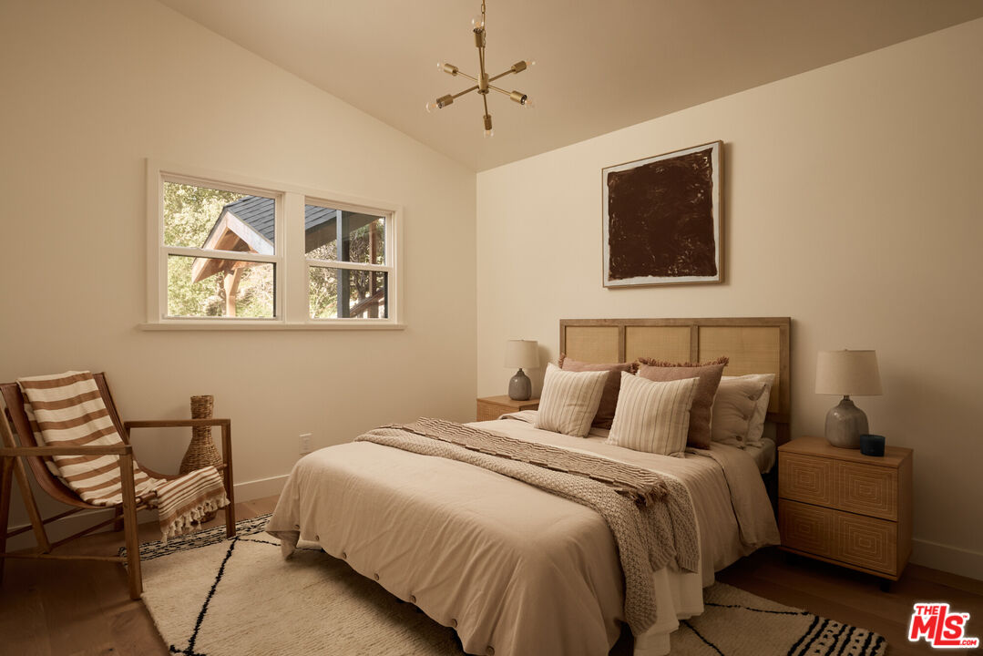 521 Fremont Dr, Pasadena