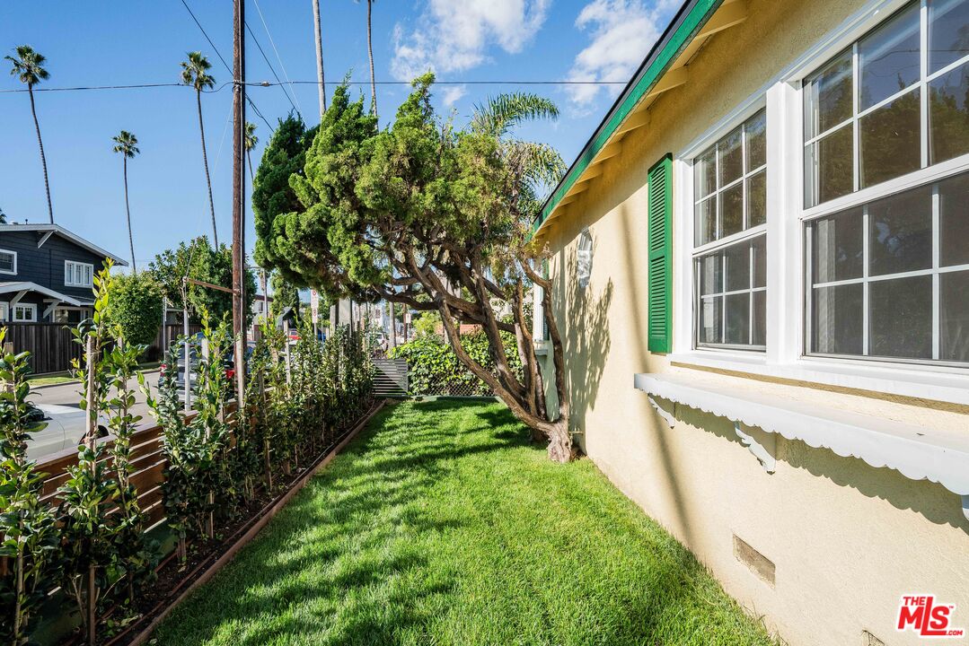 2308 Pisani Pl, Venice 