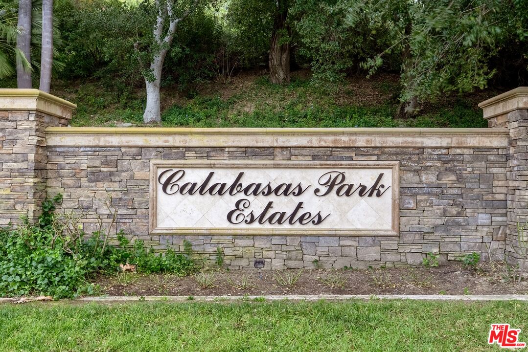 24810 Earls Ct, Calabasas