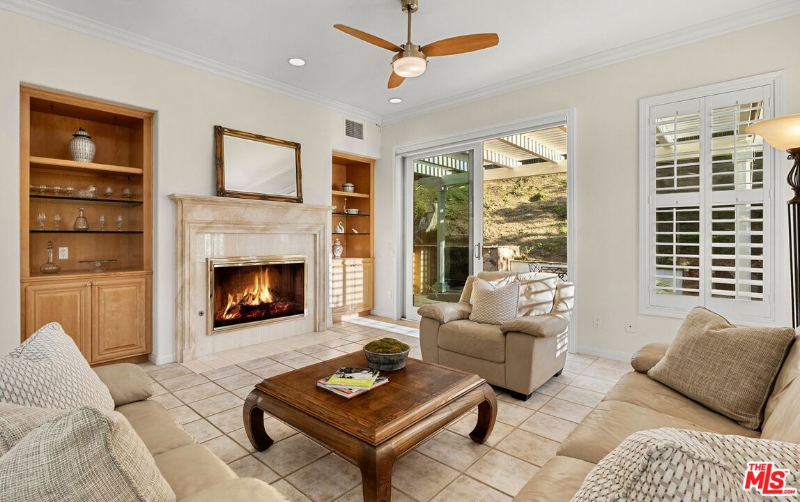 24810 Earls Ct, Calabasas