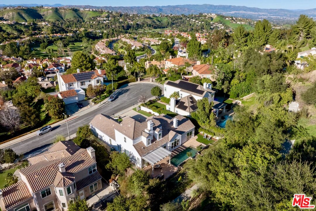 24810 Earls Ct, Calabasas