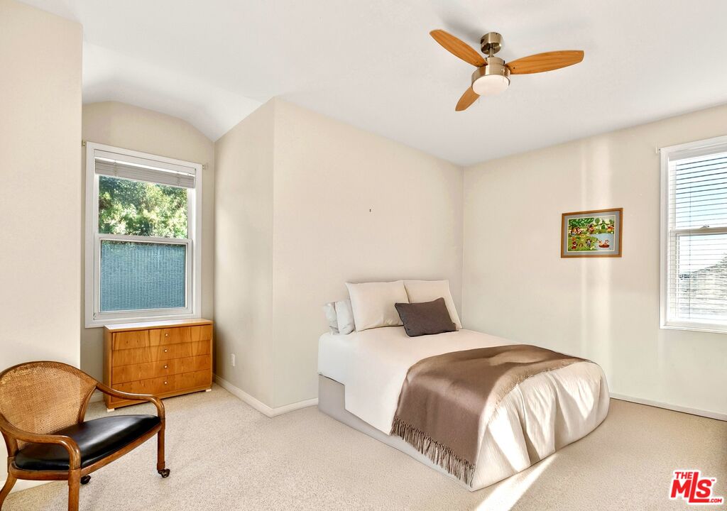 24810 Earls Ct, Calabasas