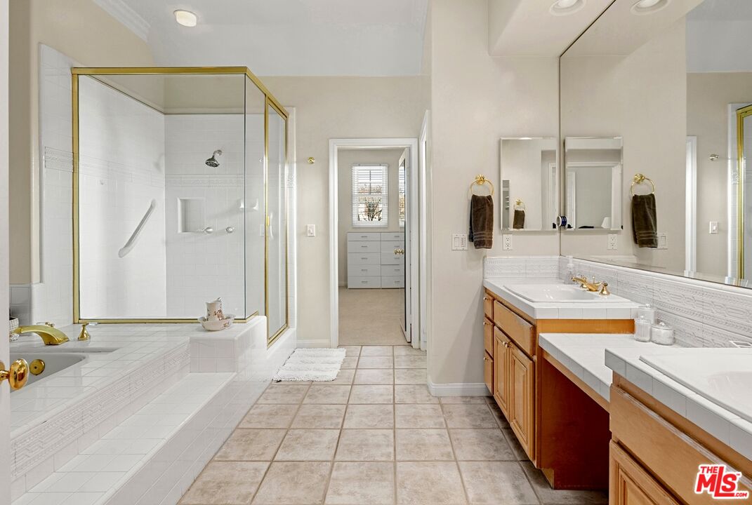 24810 Earls Ct, Calabasas