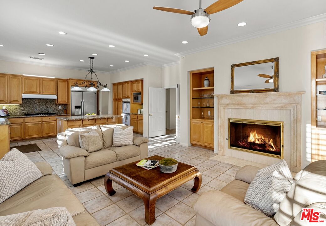 24810 Earls Ct, Calabasas