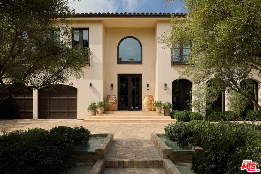 623 N Alta Dr, Beverly Hills