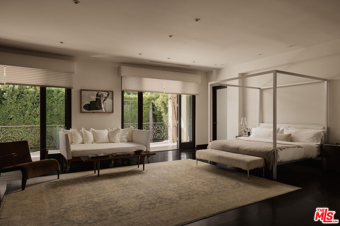 623 N Alta Dr, Beverly Hills