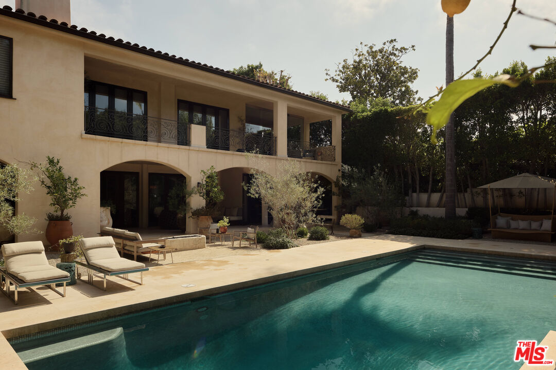 623 N Alta Dr, Beverly Hills