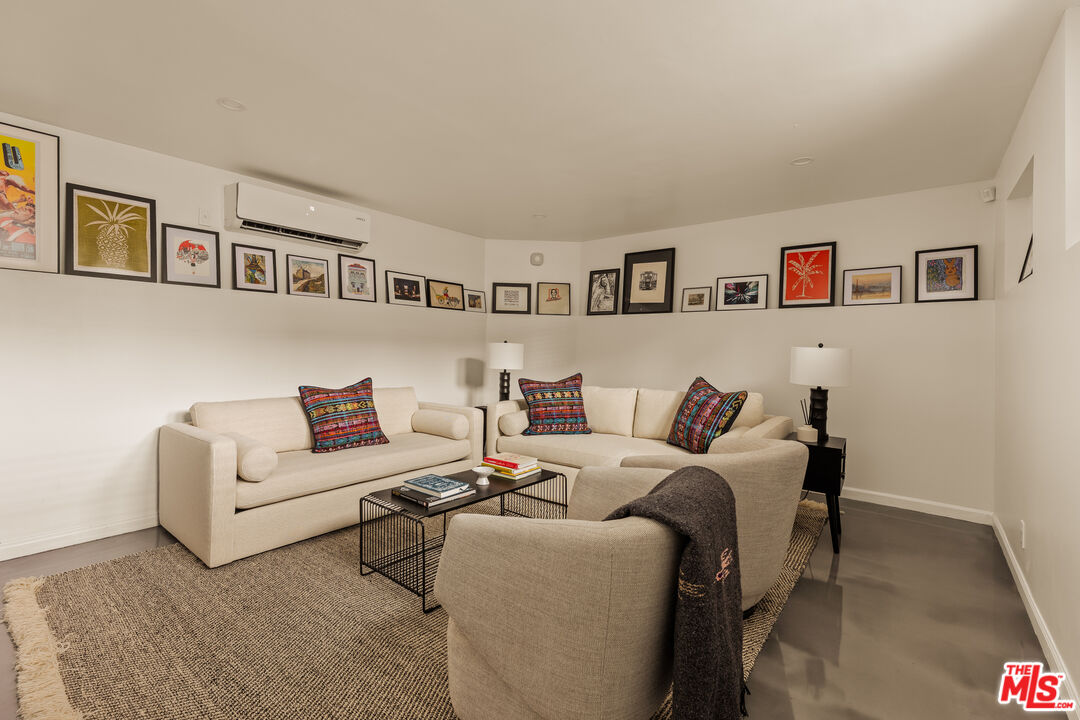 625 Mildred Ave, Venice