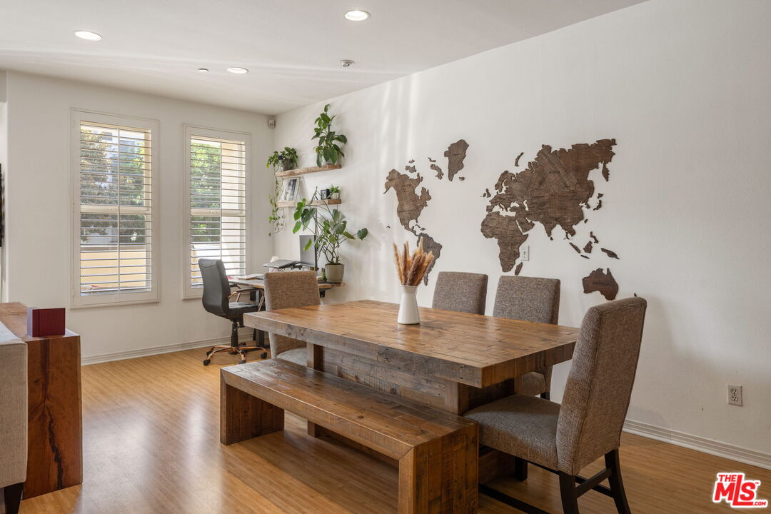 4400 Cartwright Ave Unit: 102, Toluca Lake