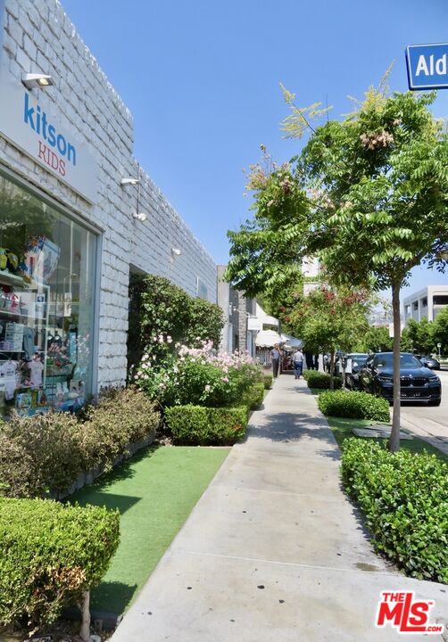 8861 Alden Dr Unit: 1