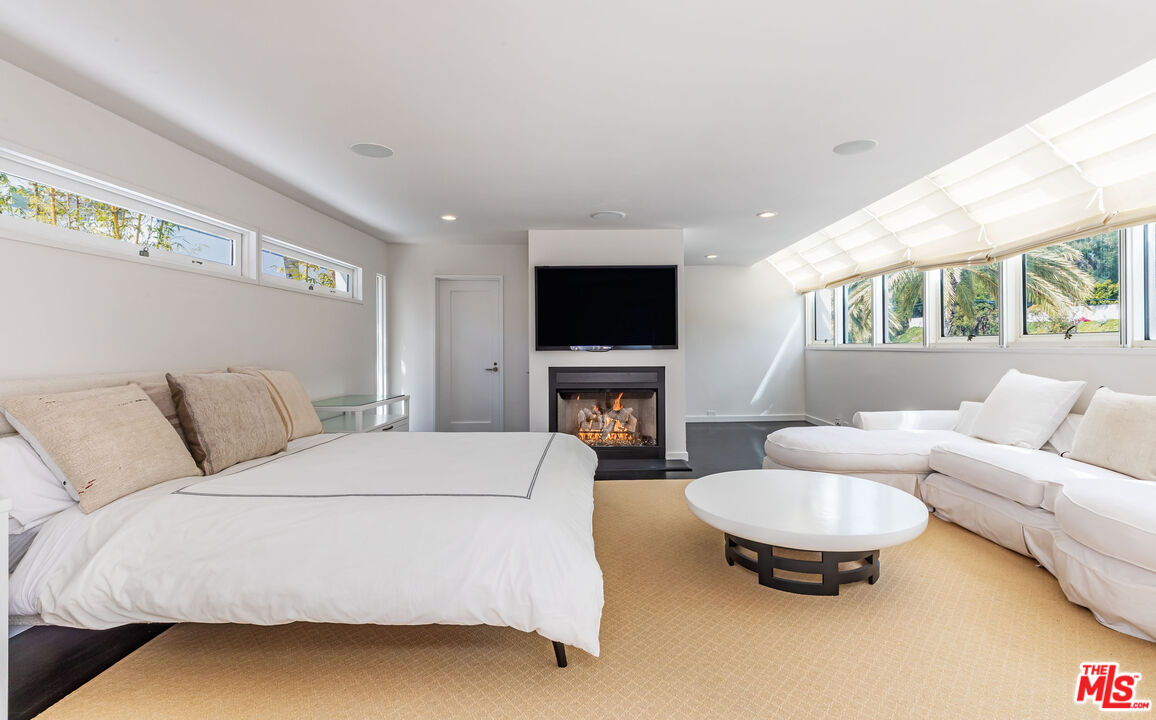 27420 Pacific Coast Hwy, Malibu