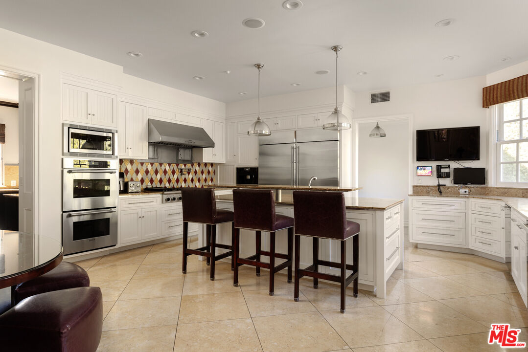 12523 S Helena St, Brentwood 