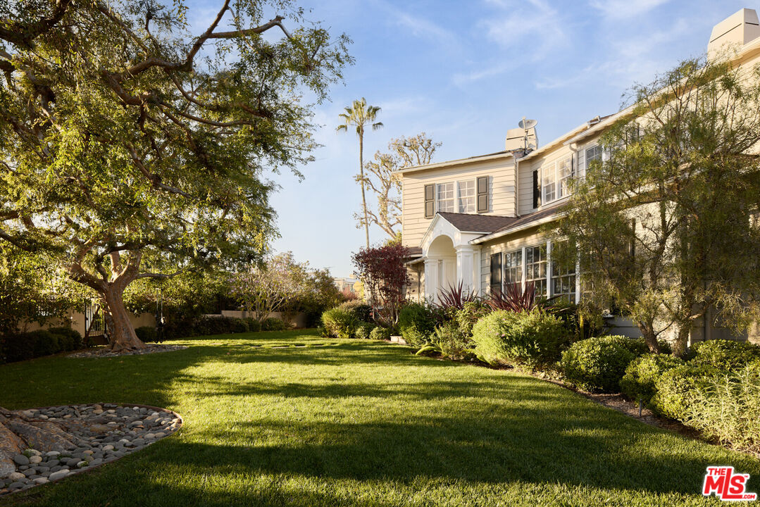 12523 S Helena St, Brentwood 