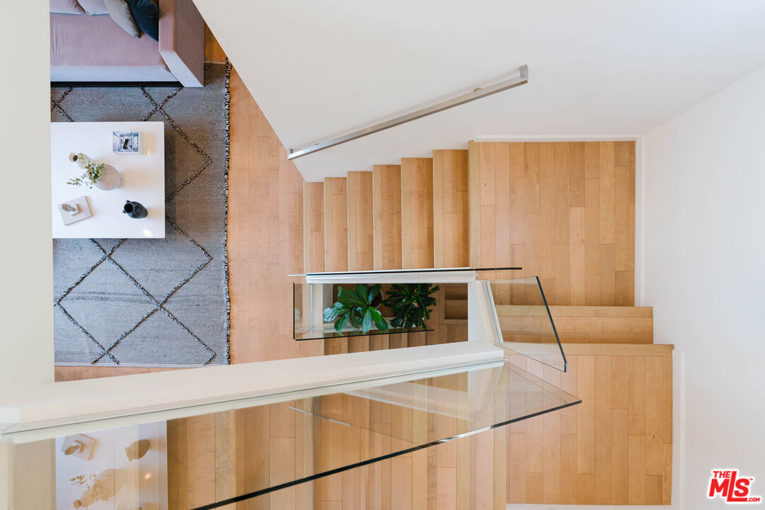 10110 Cielo Dr, Beverly Hills 