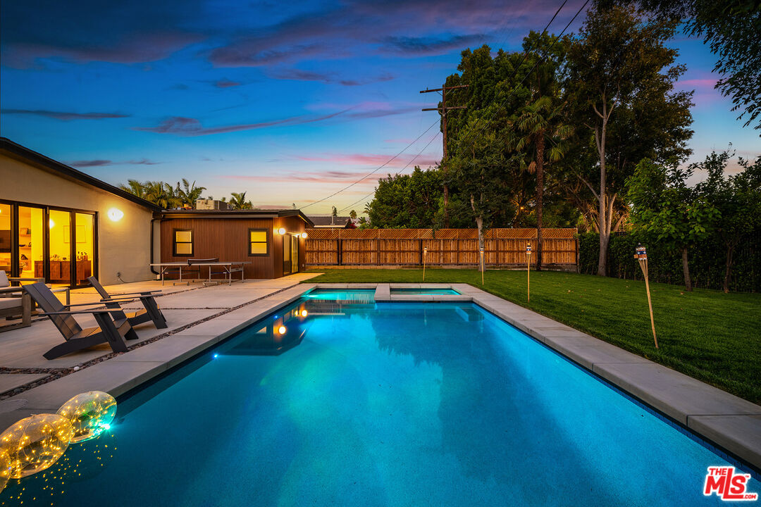 13542 Valleyheart Dr