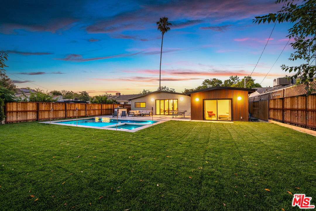 13542 Valleyheart Dr