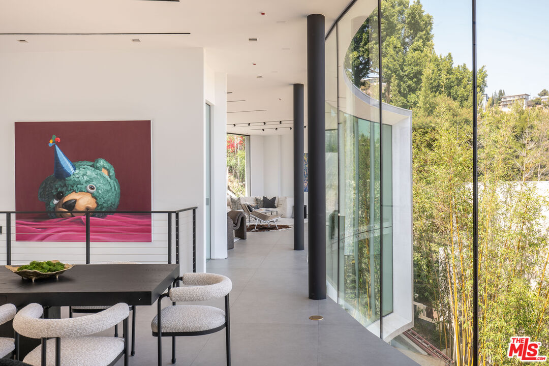 9277 Thrush Way, Sunset Strip