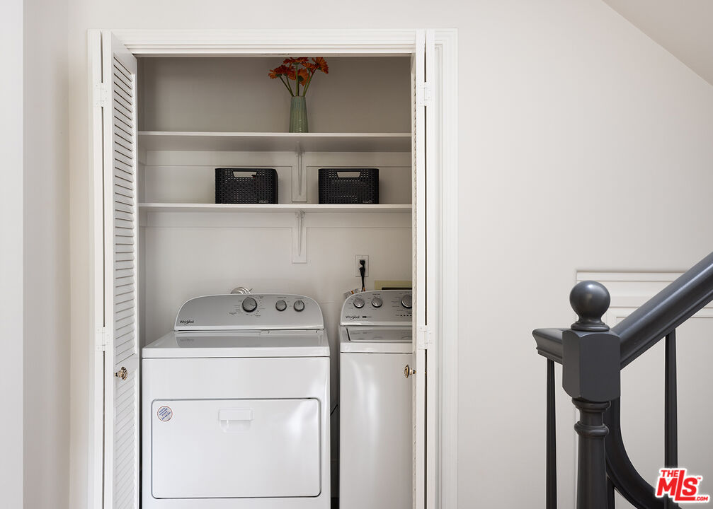 4424 Moorpark Way Unit: 5, Toluca Lake