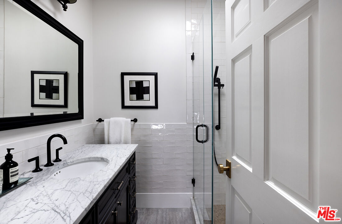 4424 Moorpark Way Unit: 5, Toluca Lake