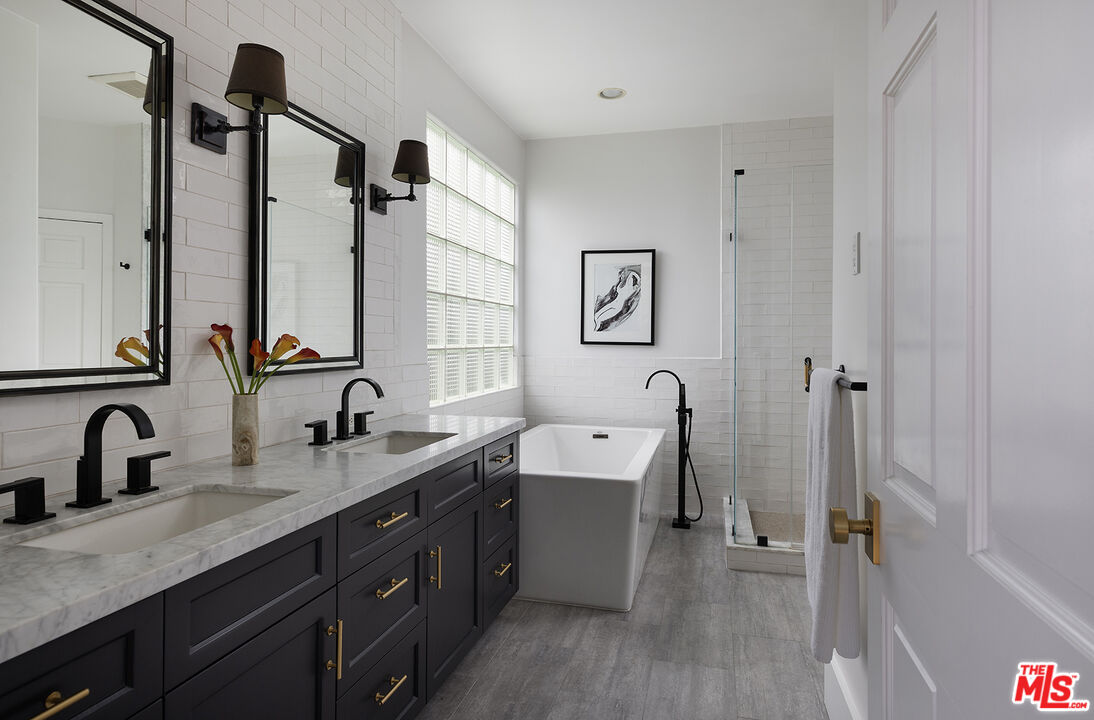 4424 Moorpark Way Unit: 5, Toluca Lake