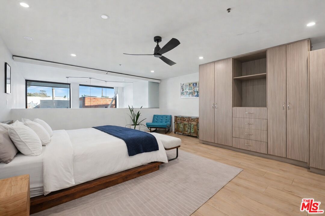 700 Main St Unit: 5, Venice 