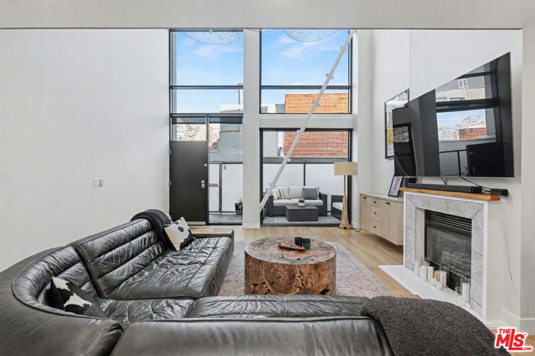700 Main St Unit: 5, Venice 
