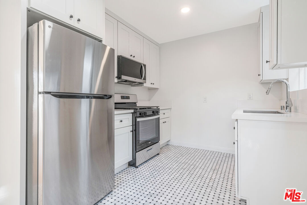 2310 Pisani Pl, Venice