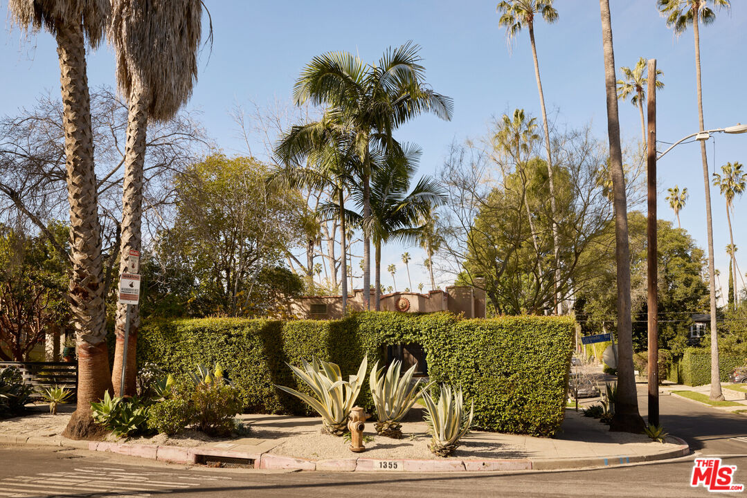 1355 Coronado Ter