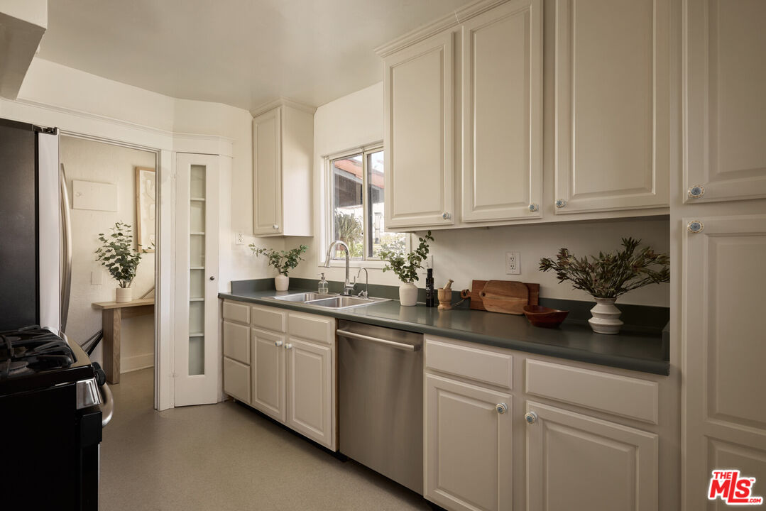 1355 Coronado Ter