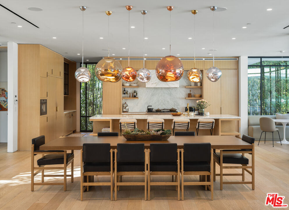 9509 Heather Rd, Beverly Hills