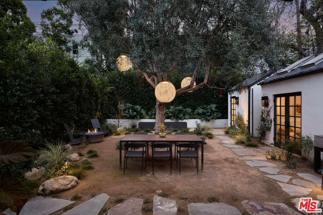 1720 Washington Way, Venice 