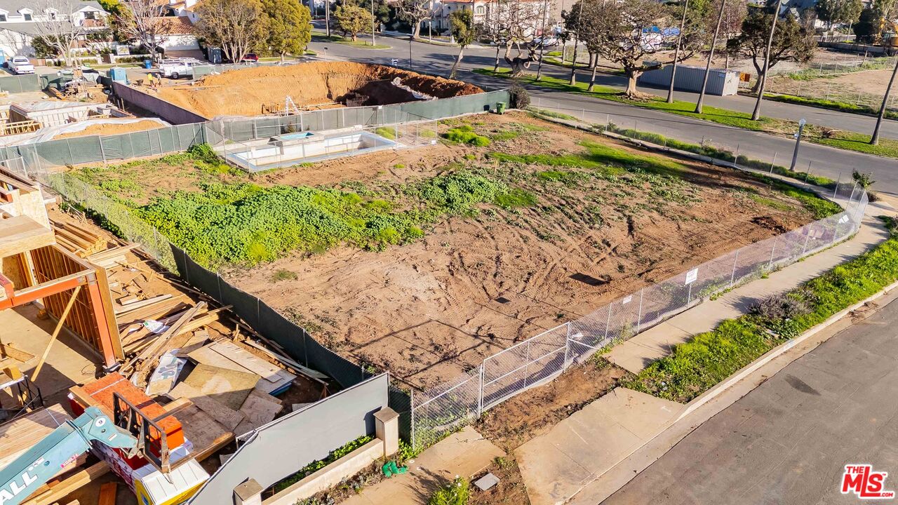 700 Chapala Dr, Pacific Palisades