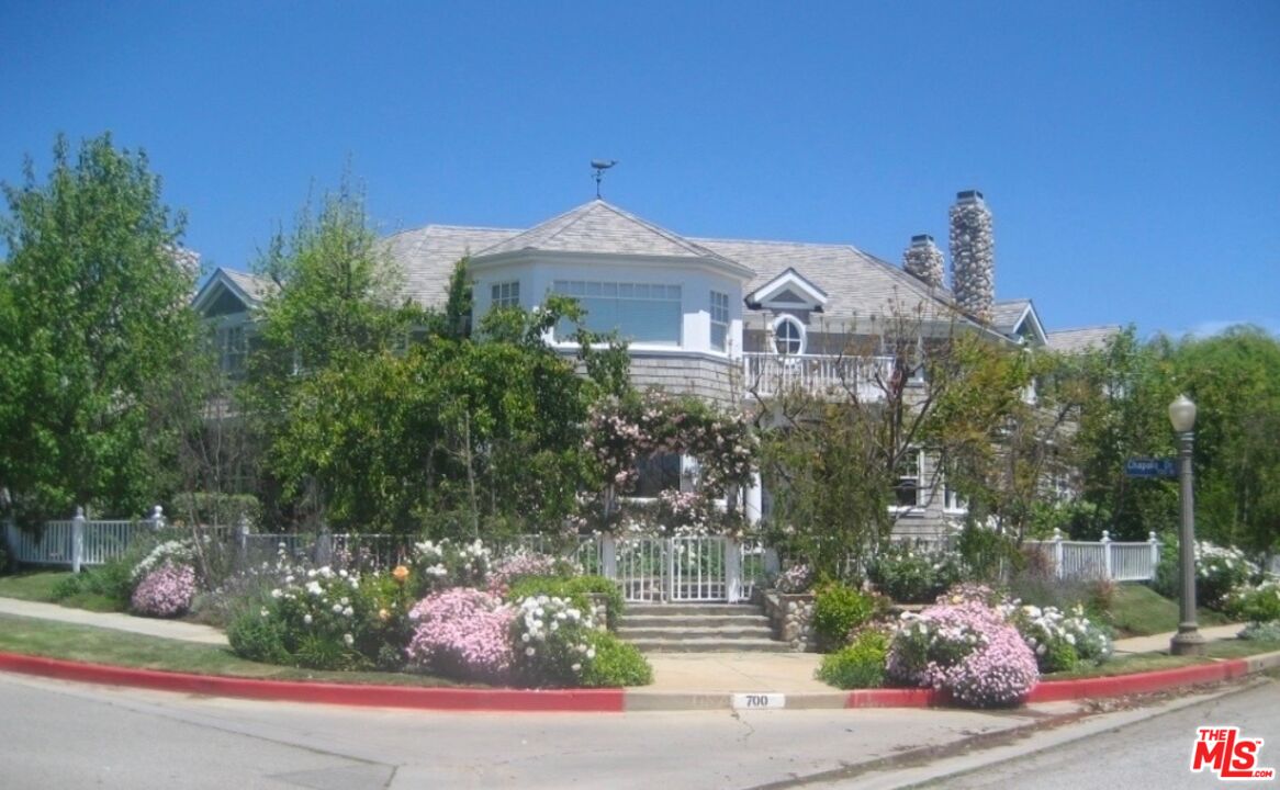 700 Chapala Dr, Pacific Palisades