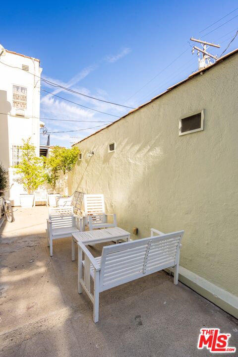 442 S Maple Dr Unit: 1/2, Beverly Hills