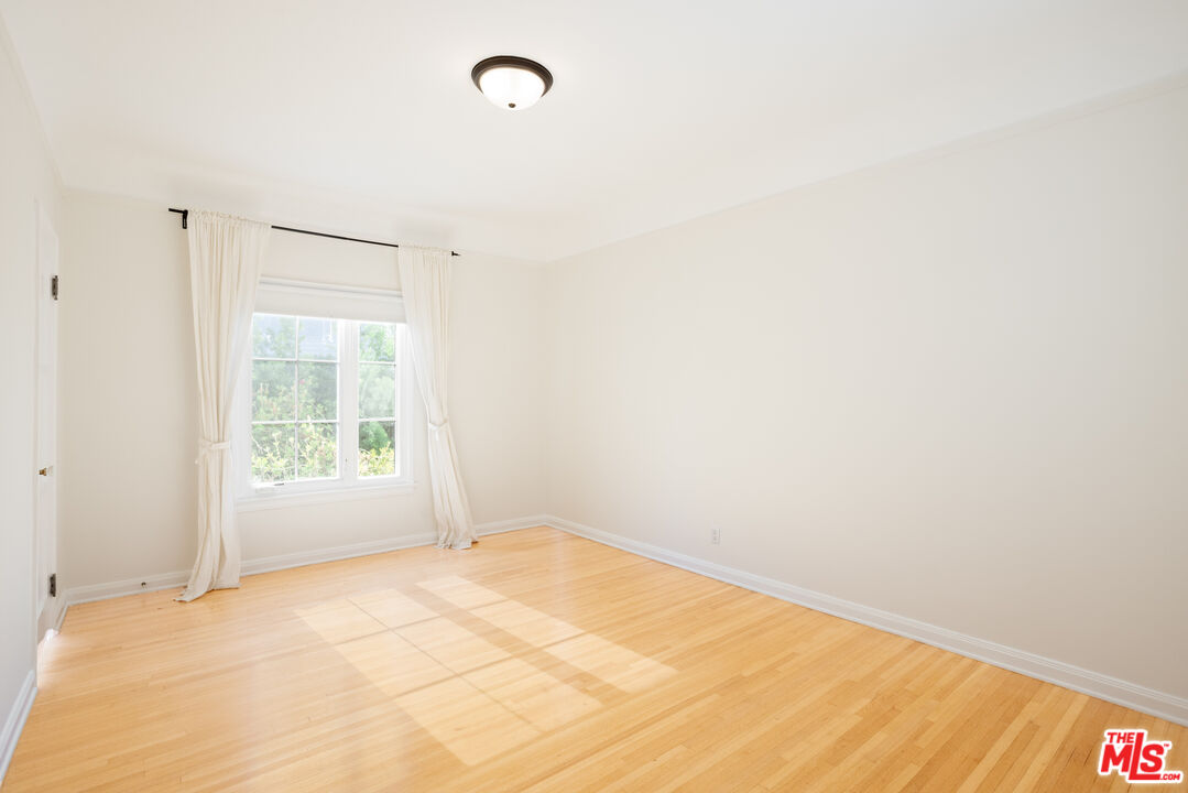 442 S Maple Dr Unit: 1/2, Beverly Hills