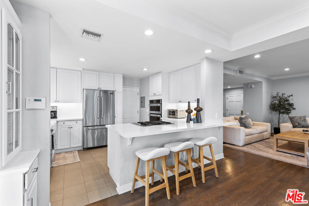 1144 Yale St Unit: 1