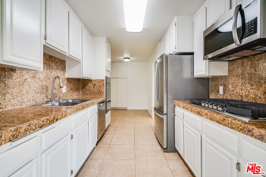 1508 Veteran Ave Unit: 301