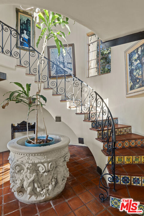 334 N Carmelina Ave, Brentwood