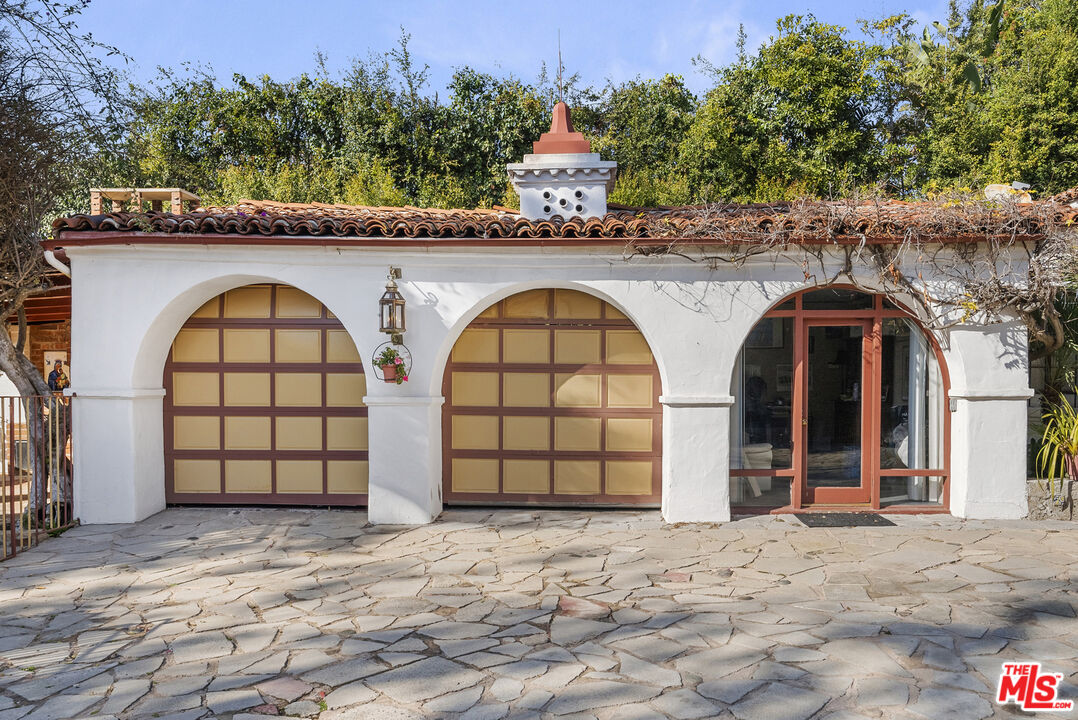 334 N Carmelina Ave, Brentwood